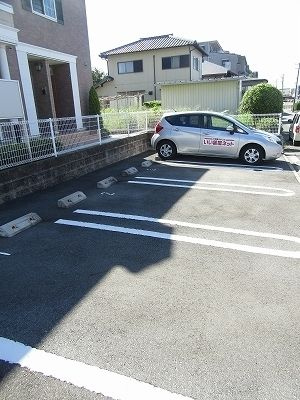 サンシャイン　ベイ　　　刈谷市の賃貸はクラスホーム刈谷店の駐車場