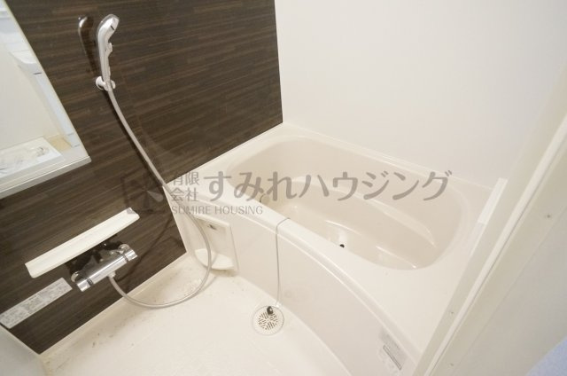 エクラ宝塚の浴室