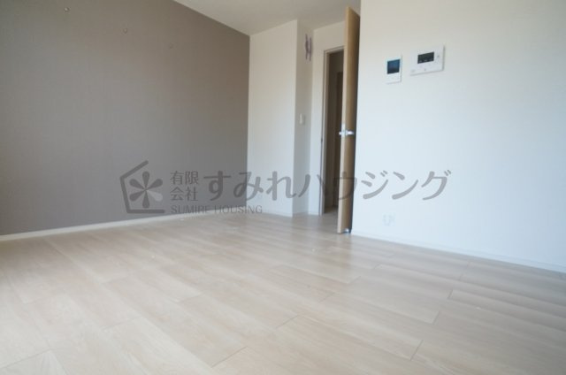エクラ宝塚の居間・リビング