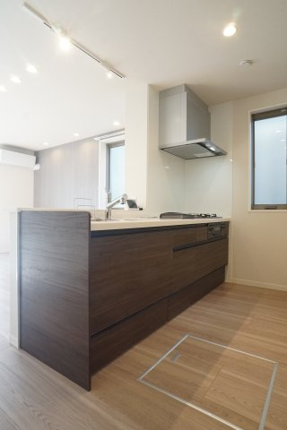 ソレイユ東菅野のキッチン|人気の対面型システムキッチン♪