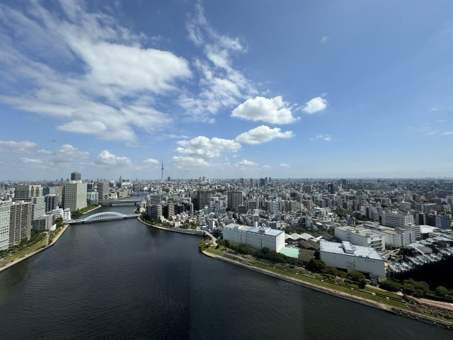 センチュリーパークタワーの展望|隅田川やスカイツリーを望む圧巻の眺望