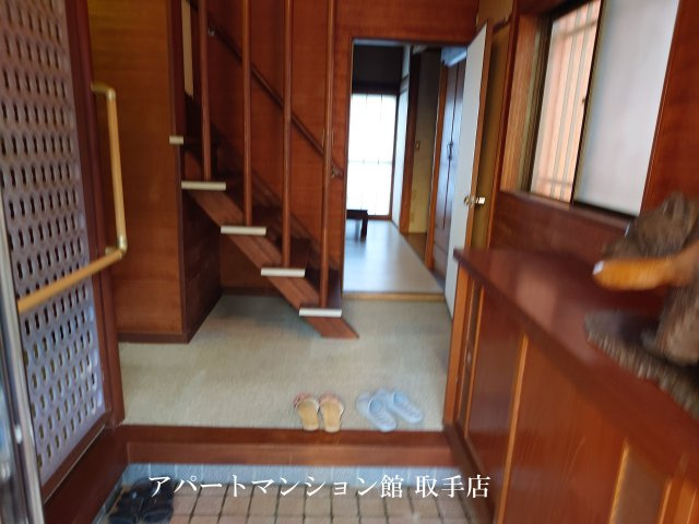羽根野すえ邸３の玄関