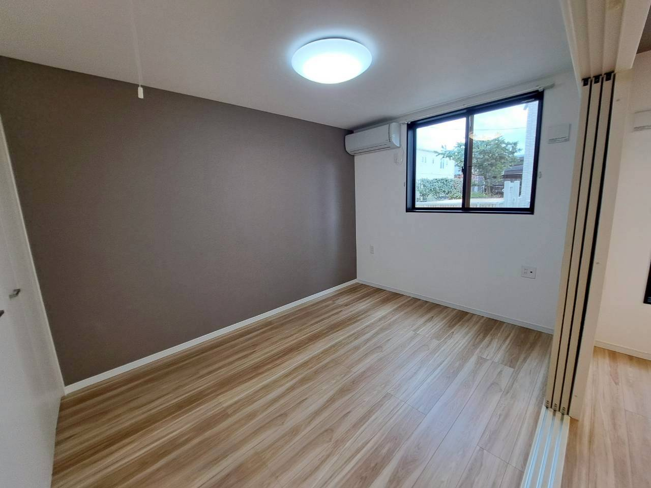 アレンデールの洋室