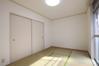 【寝室】 | ブルースカイハイツ