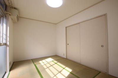 【寝室】 | ブルースカイハイツ