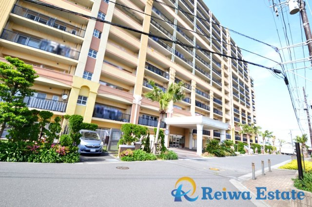 ココタウンヒルトップマリーナの外観