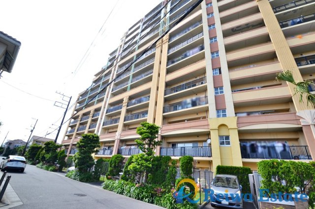 ココタウンヒルトップマリーナの外観