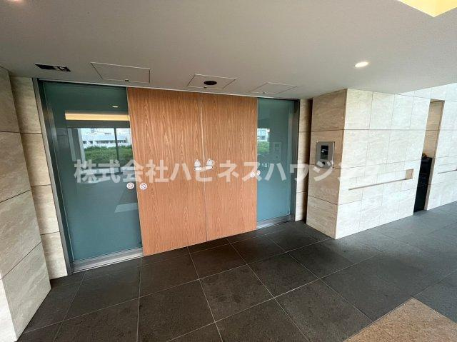 ライオンズタワー柏のエントランス