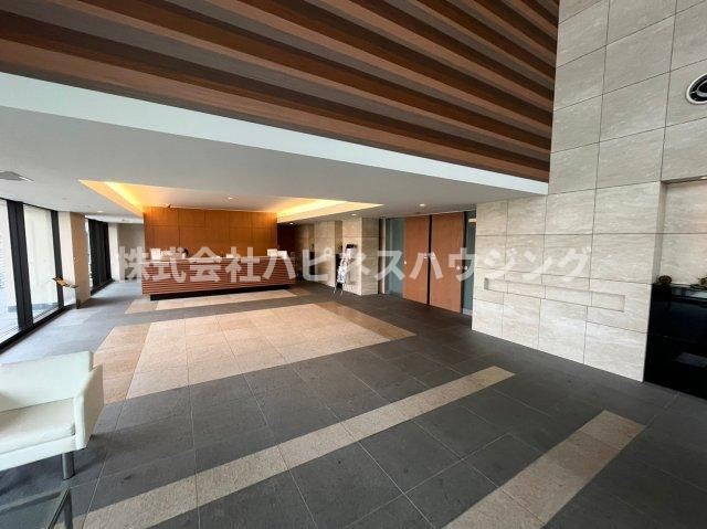 ライオンズタワー柏のロビー