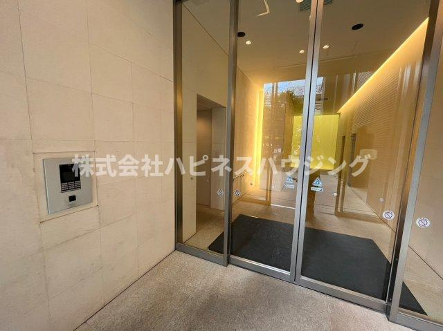 ライオンズタワー柏のエントランス