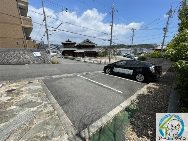 プランドール伊川の駐車場|駐車場に車を止められます