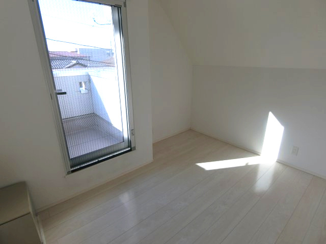 川崎市中原区井田中ノ町戸建の洋室