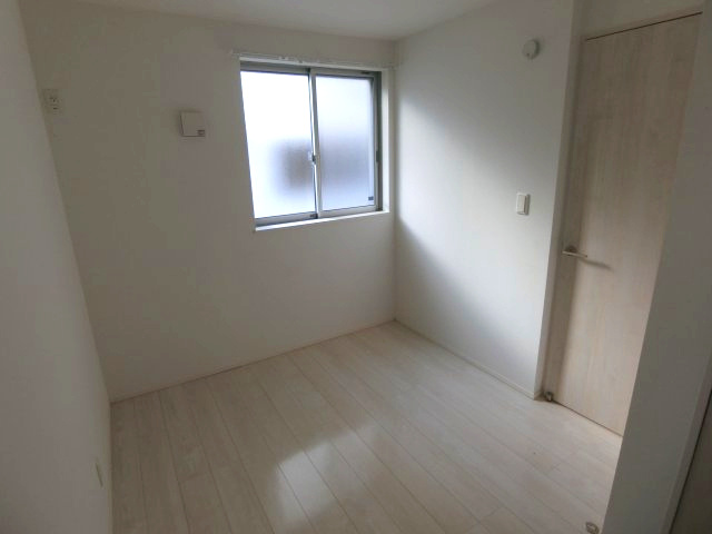 川崎市中原区井田中ノ町戸建の洋室