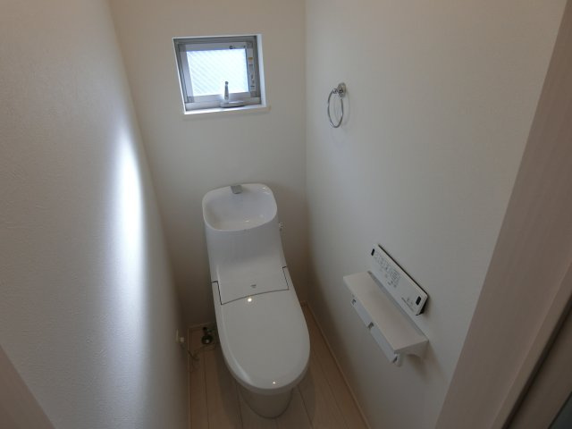 川崎市中原区井田中ノ町戸建のトイレ