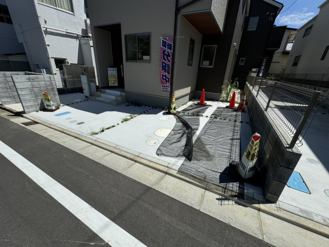 松戸市常盤平６丁目新築戸建【常盤平第一小学校：9分】の駐車場|1号棟駐車スペース・２台駐車可