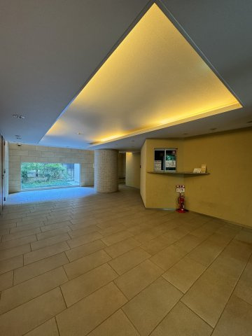 ノステルコート夕陽丘のロビー