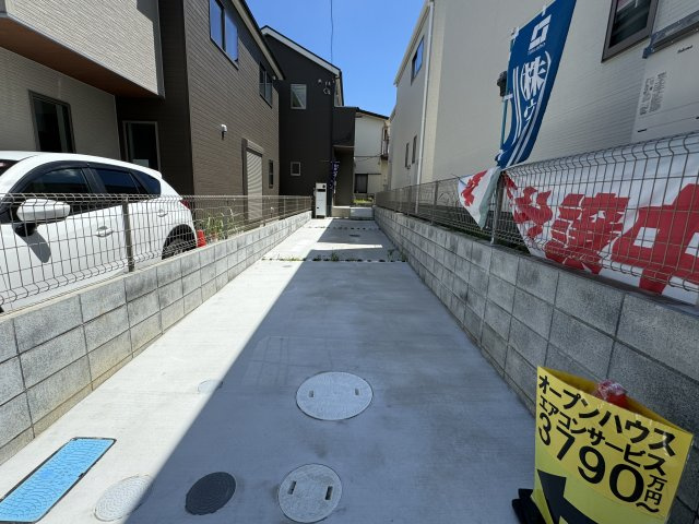 松戸市常盤平６丁目新築戸建【常盤平第一小学校：9分】の駐車場|2号棟駐車スペース・縦列２台駐車可