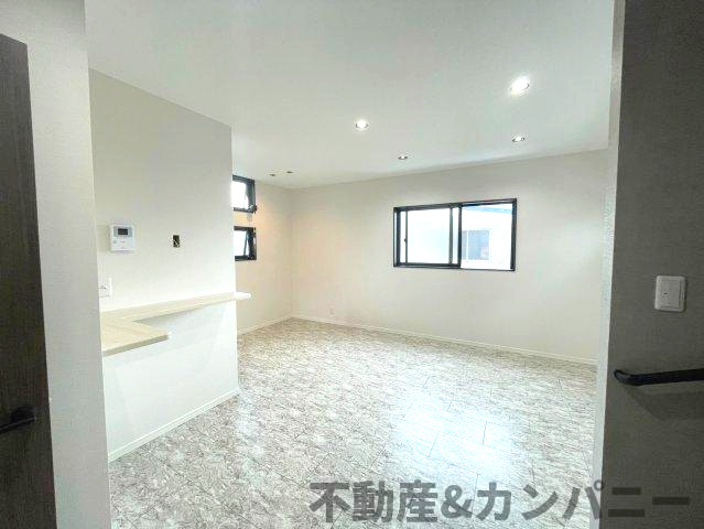 3000万以下で鷹子に住める！かっこいい女性に住んでほしい家の居間・リビング|使いやすい居間です