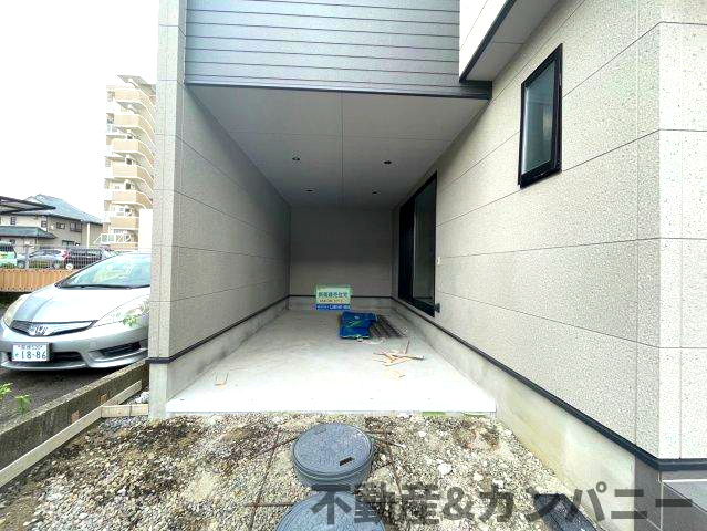 3000万以下で鷹子に住める！かっこいい女性に住んでほしい家の前面道路含む現地写真