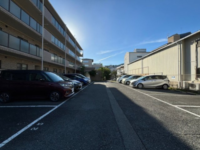 【駐車場】 | シャルム箕面