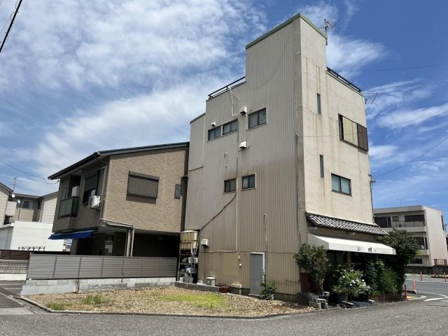 高知市桟橋通　店舗付き住宅の外観