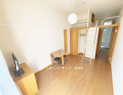 【内装】 | 小茂根 | 1Fフローリング
2Fカーペット