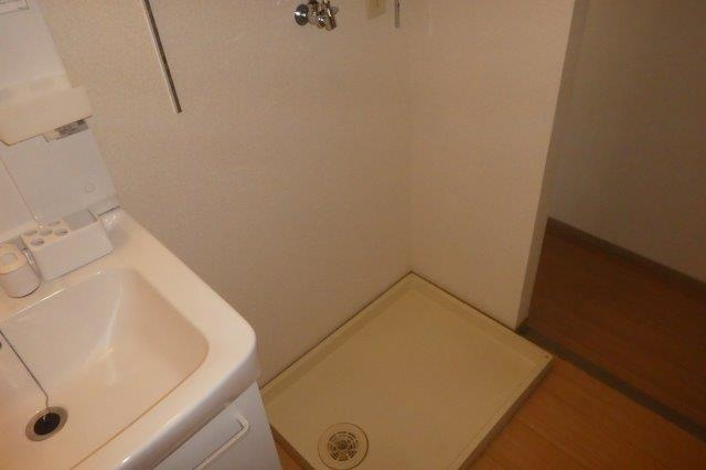 倉敷市新田のアパートのその他|洗濯機置き場