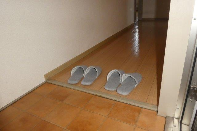 倉敷市新田のアパートの玄関