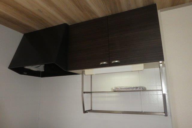 倉敷市新田のアパートのキッチン|キッチン上収納