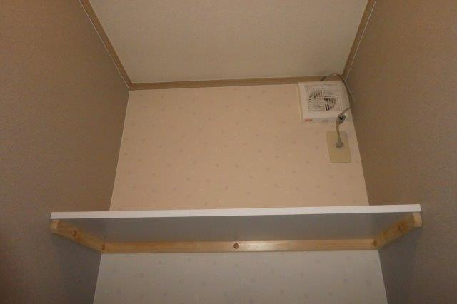 倉敷市新田のアパートのトイレ|トイレ棚