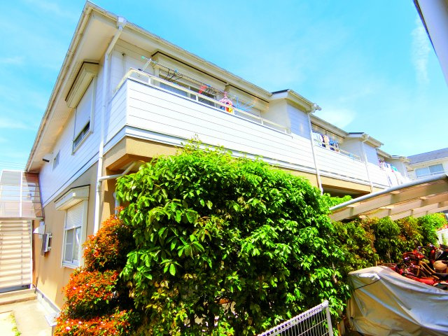 リトルバレイＡ棟の外観