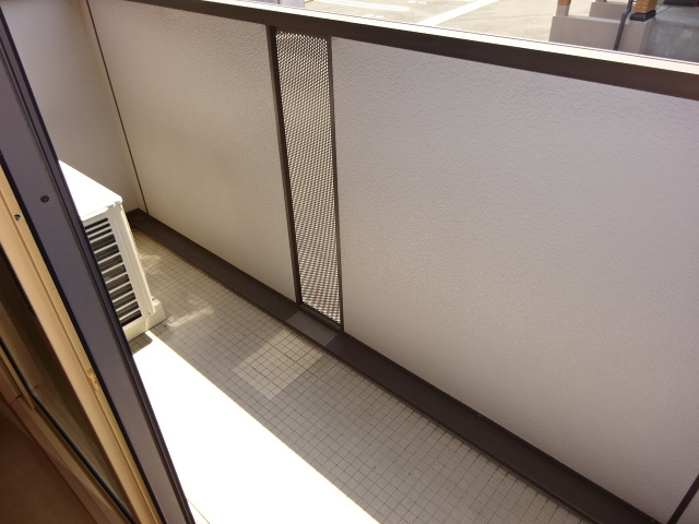 倉敷市福島のアパートのバルコニー