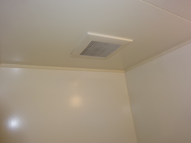 倉敷市福島のアパートの浴室|浴室換気扇