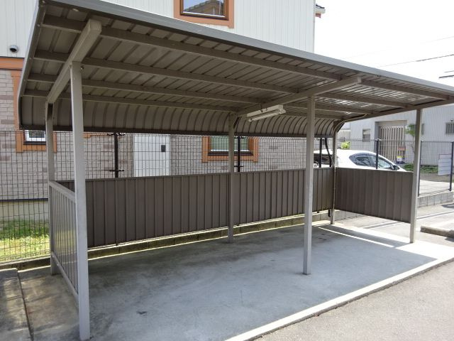 倉敷市福島のアパートのその他共用部分|自転車置き場