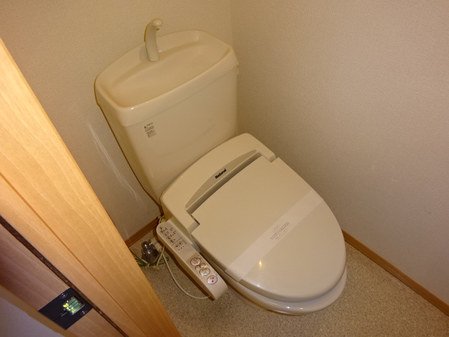 倉敷市福島のアパートのトイレ|ウォシュレット