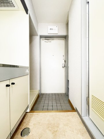 サンハイツ沖浜の玄関