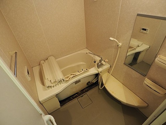 シャーメゾン本山北町の浴室