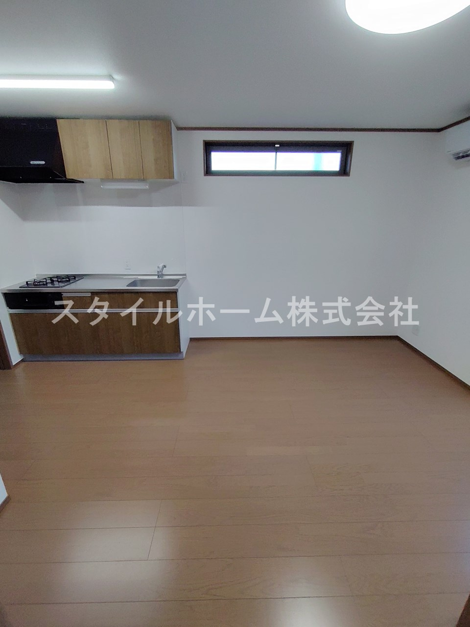 パティオ王ヶ崎町の居間・リビング