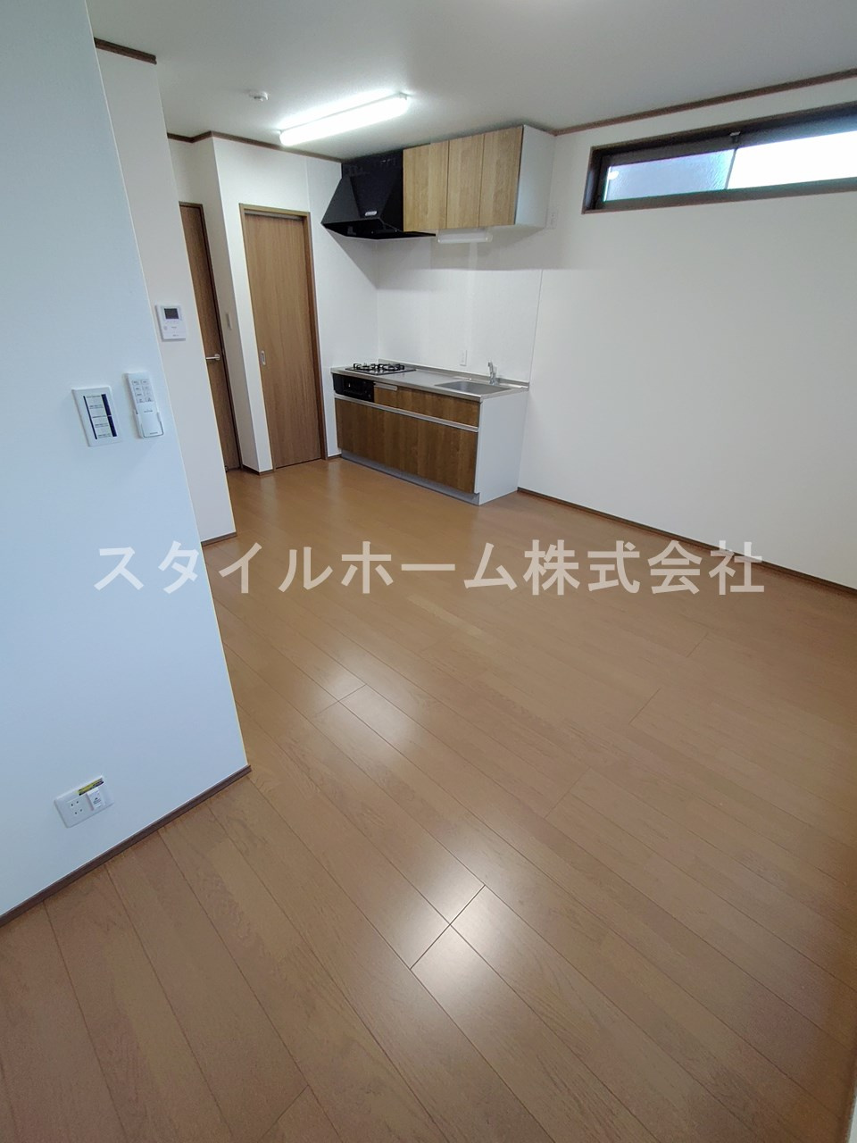 パティオ王ヶ崎町の居間・リビング