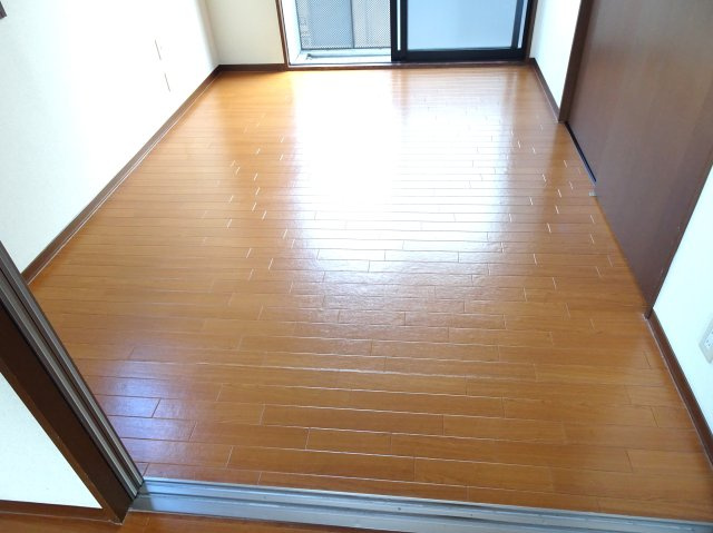 コンフォート貴美Bの洋室