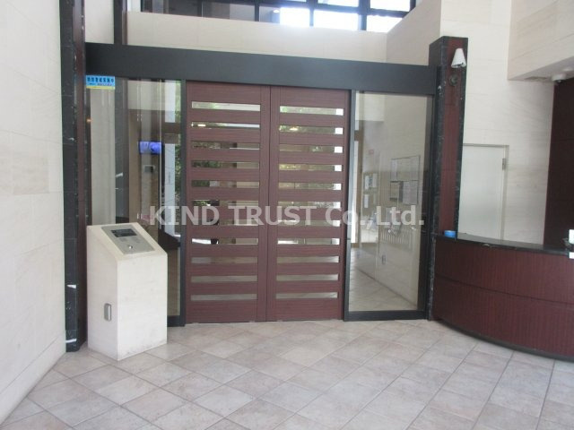 サムティ梅田インターコアのエントランス