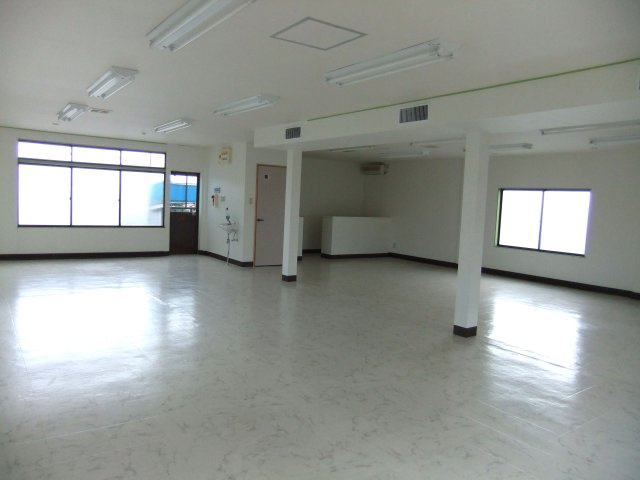 米原　庄司ビルの内装