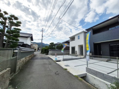 【前面道路含む現地写真】 | 千代川町小林3期　新築一戸建