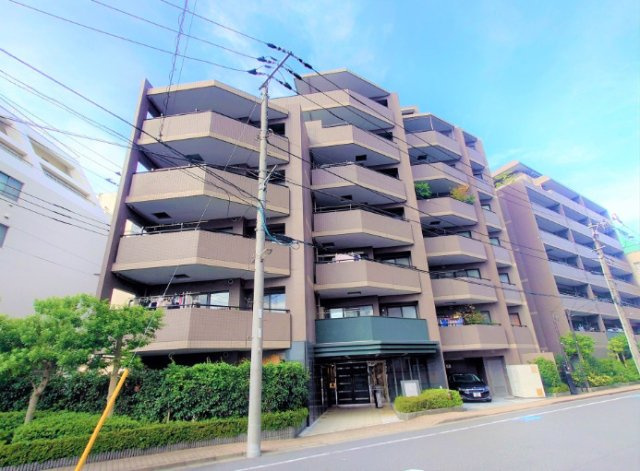 クレストフォルム清澄庭園リバーウィングの外観