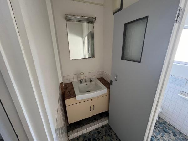 【洗面所】 | 博労町テナントビル２階