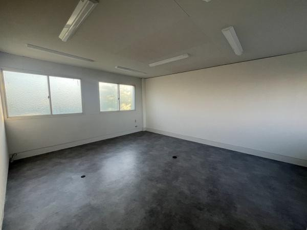 【居間・リビング】 | 博労町テナントビル３階