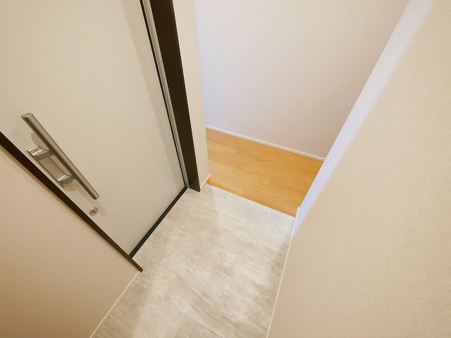 アイメゾン誓願寺の玄関