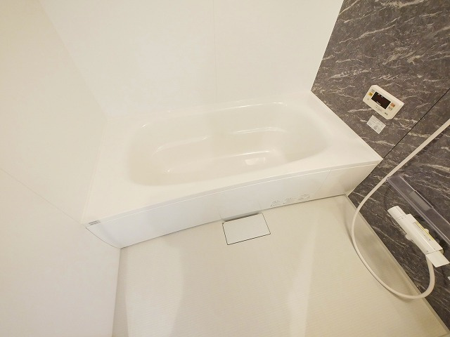 アイメゾン誓願寺の浴室