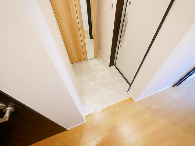 アイメゾン誓願寺の玄関