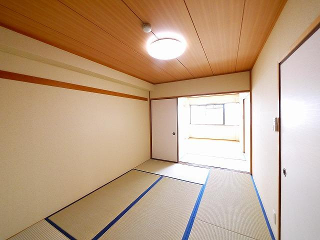 秋篠タウンハイツの和室|和室があると落ち着いた雰囲気になりますね